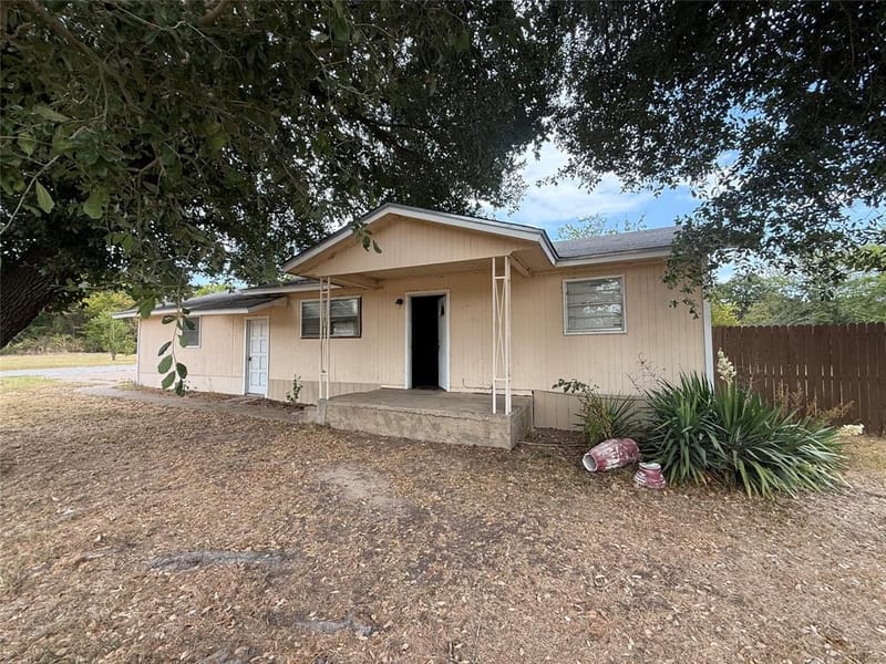 201 Waikiki Trail, Tool TX 75143