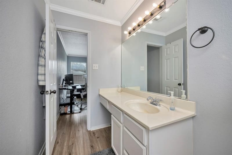 10860 Braemoor Drive, Fort Worth TX 76052 - Photo 23