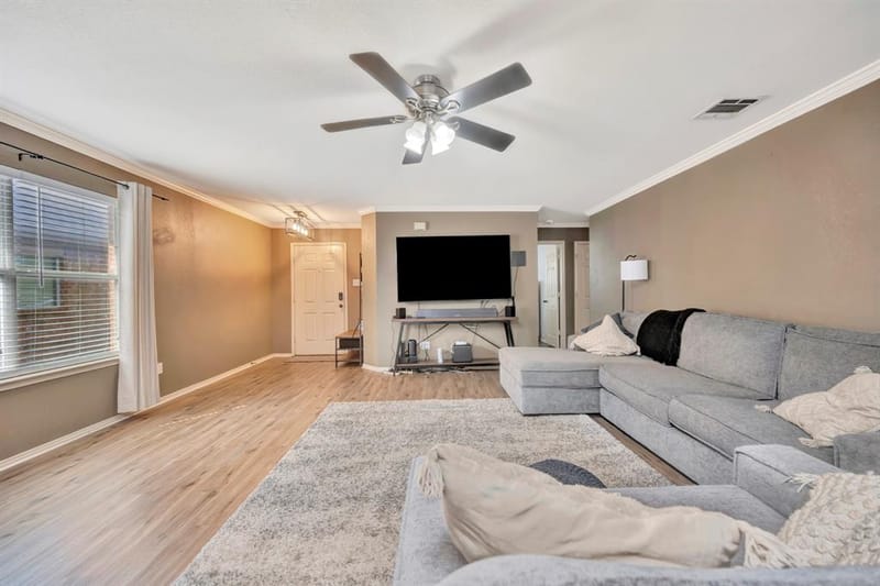 10860 Braemoor Drive, Fort Worth TX 76052 - Photo 6