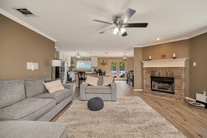 10860 Braemoor Drive, Fort Worth TX 76052 - Photo 7