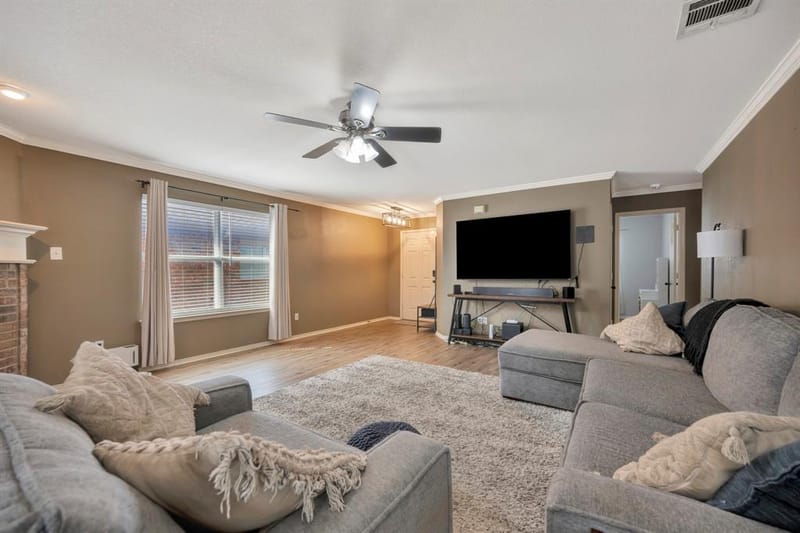 10860 Braemoor Drive, Fort Worth TX 76052 - Photo 4