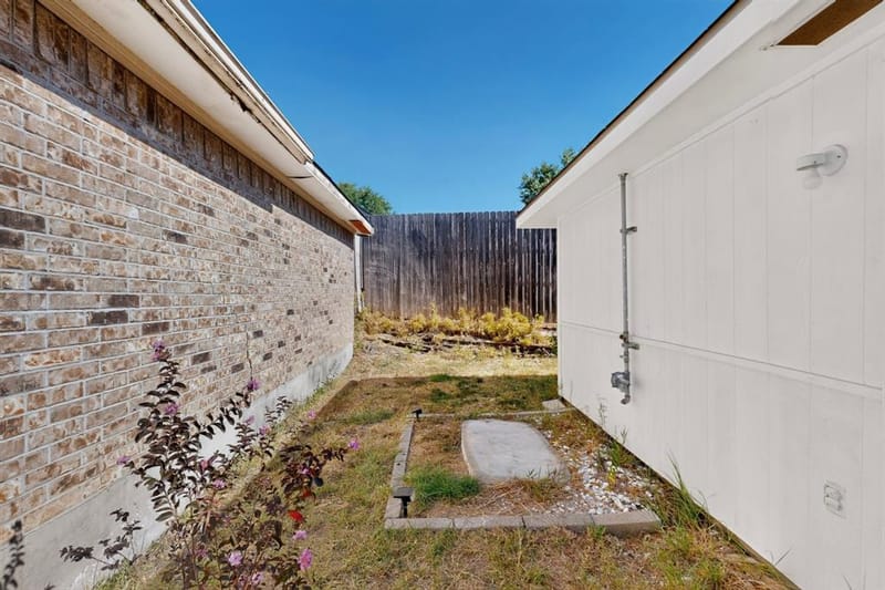 9627 Kerrville Street, Dallas TX 75227 - Photo 34