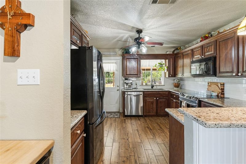 120 Christopher Court, Weatherford TX 76088 - Photo 12
