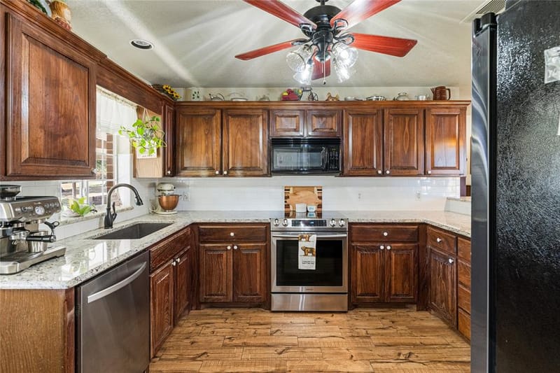 120 Christopher Court, Weatherford TX 76088 - Photo 10