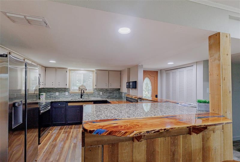109 Harbor Drive # 105, Runaway Bay TX 76426 - Photo 4