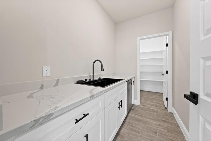 5021 Enchanted Court, Granbury TX 76048 - Photo 17