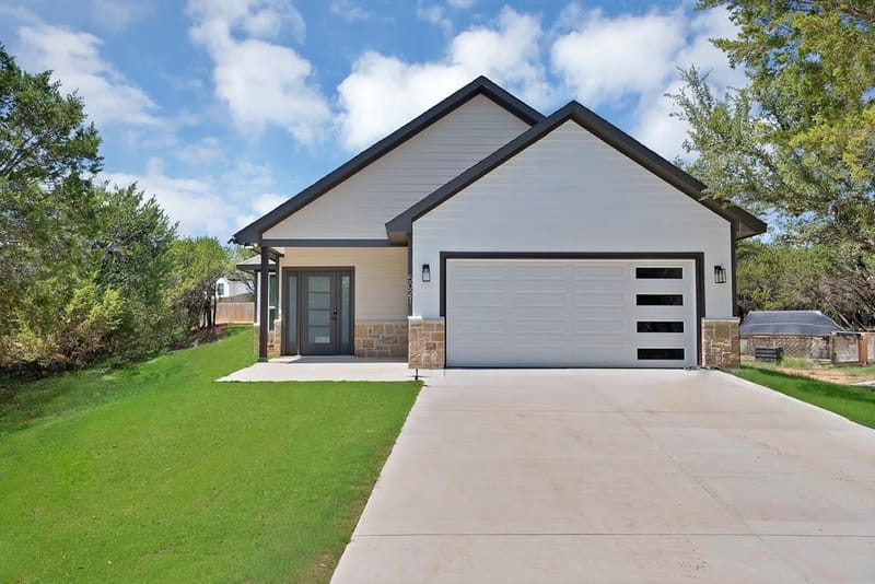 5021 Enchanted Court, Granbury TX 76048