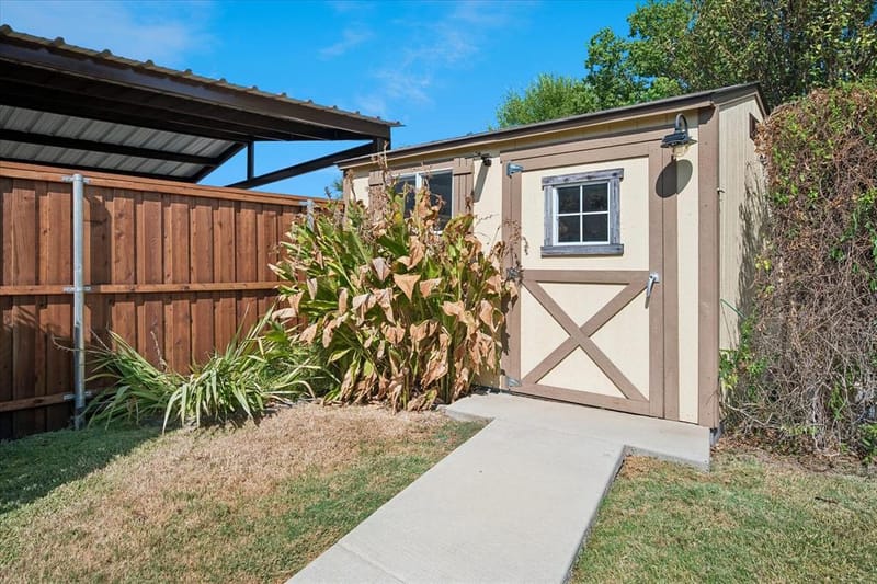 8821 Davis Street, Rowlett TX 75088 - Photo 25