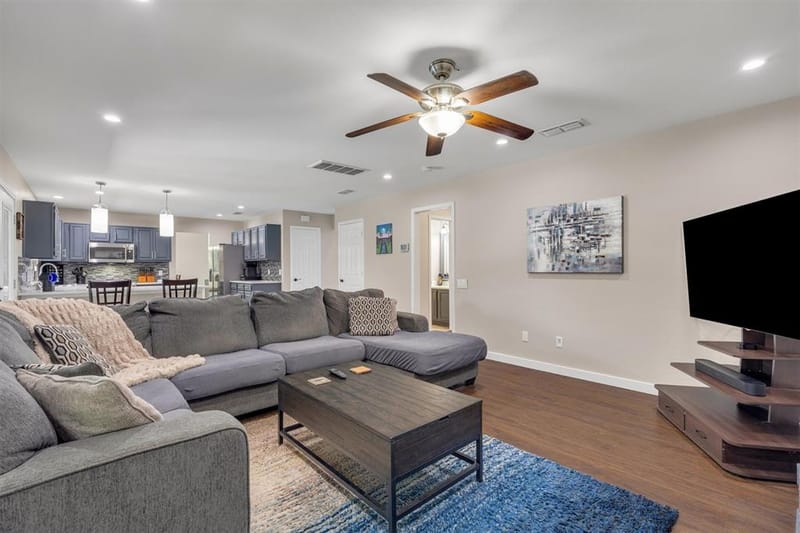4900 Hibiscus Drive, Arlington TX 76018 - Photo 12