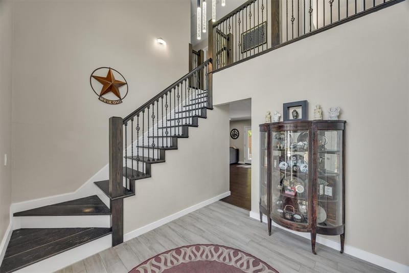 4900 Hibiscus Drive, Arlington TX 76018 - Photo 5