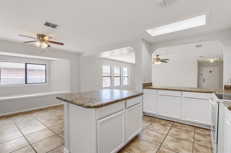 2428 Winford Drive, Grand Prairie TX 75052 - Photo 10