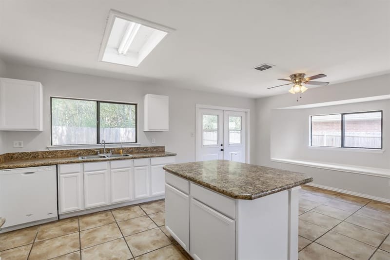 2428 Winford Drive, Grand Prairie TX 75052 - Photo 11