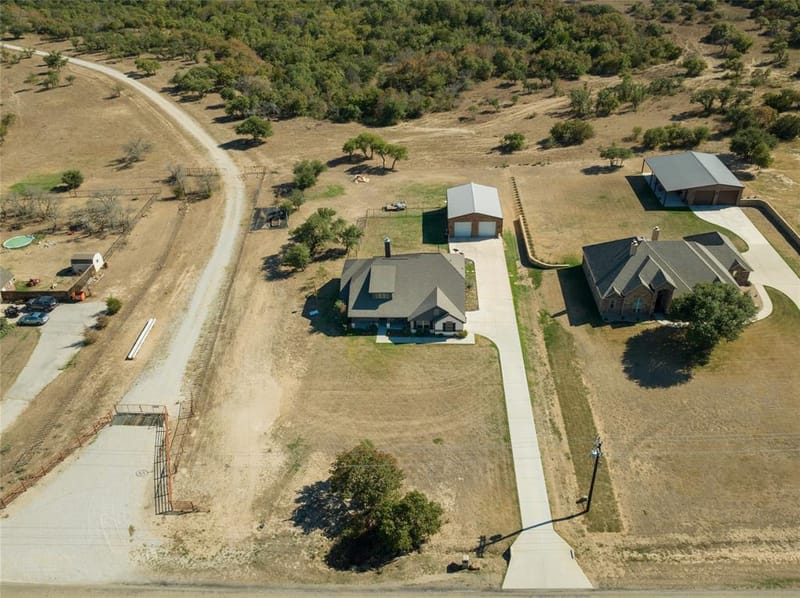 3841 J E Woody Road, Springtown TX 76082 - Photo 36