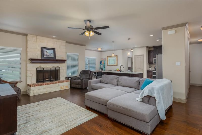 3841 J E Woody Road, Springtown TX 76082 - Photo 9