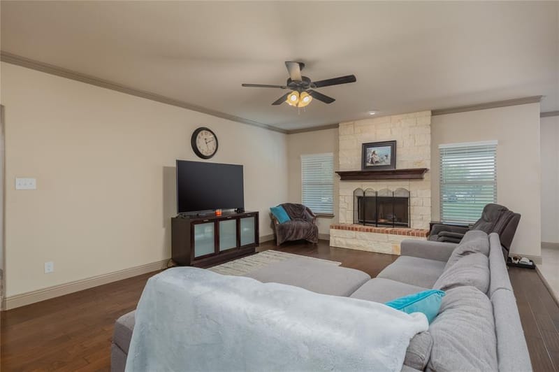 3841 J E Woody Road, Springtown TX 76082 - Photo 10