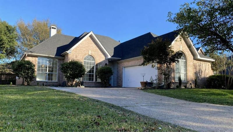 2409 N Hunter Place Lane, Arlington TX 76006