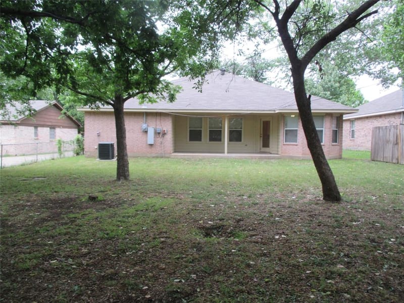 719 Hallvale Drive, White Settlement TX 76108 - Photo 11