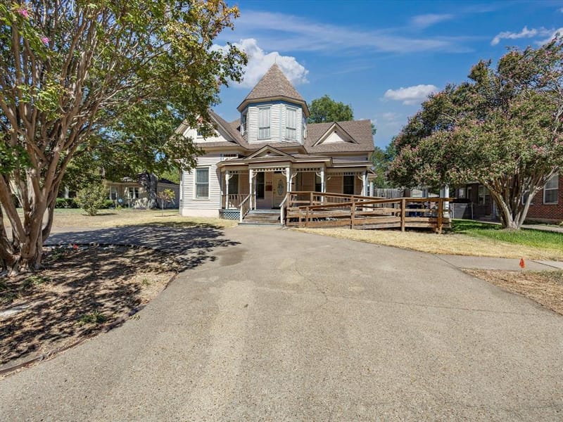 504 W Knox Street, Ennis TX 75119 - Photo 3