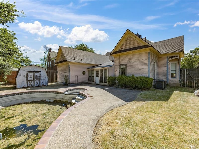 504 W Knox Street, Ennis TX 75119 - Photo 37