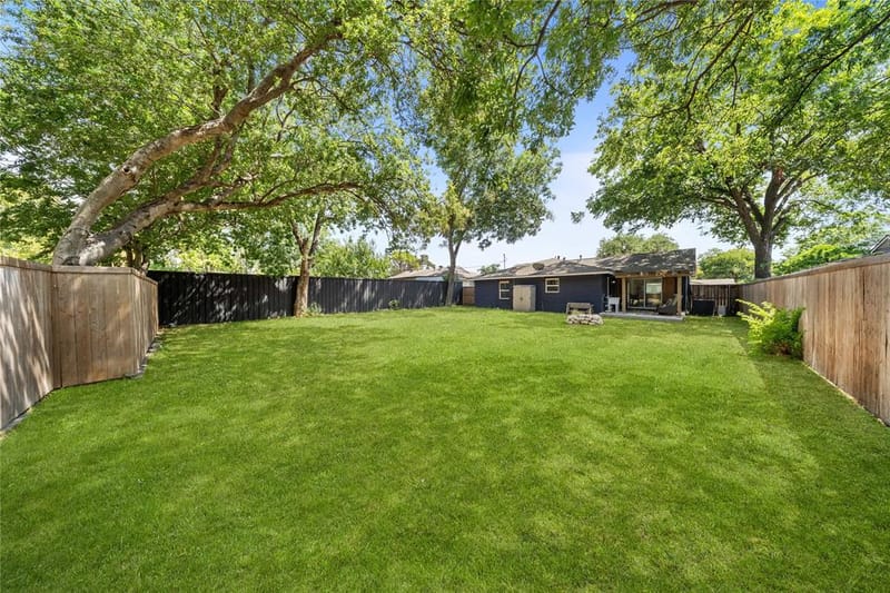 2431 Gross Road, Dallas TX 75228 - Photo 32