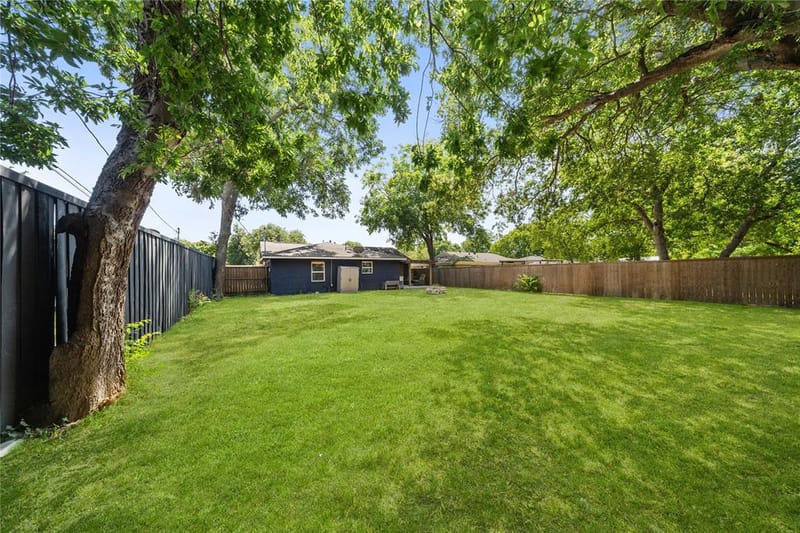 2431 Gross Road, Dallas TX 75228 - Photo 30