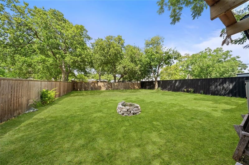 2431 Gross Road, Dallas TX 75228 - Photo 33