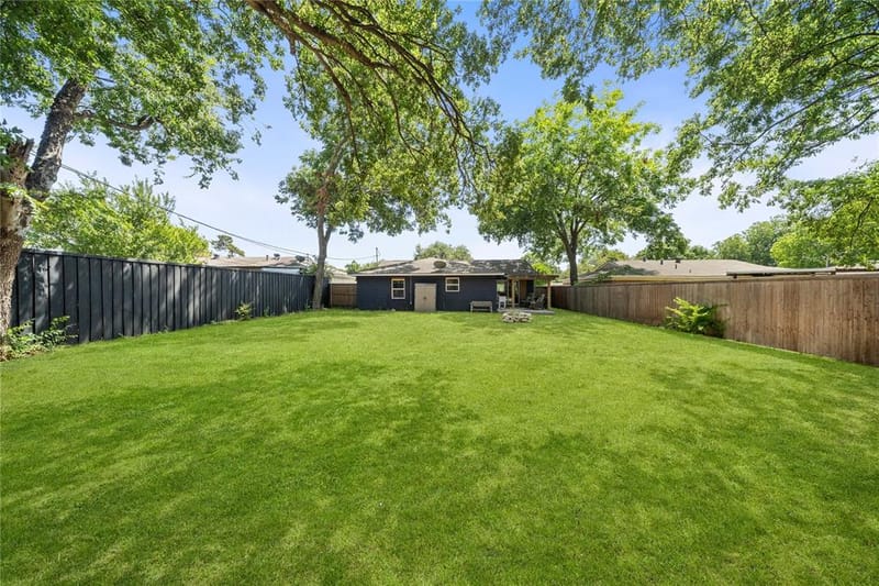 2431 Gross Road, Dallas TX 75228 - Photo 31
