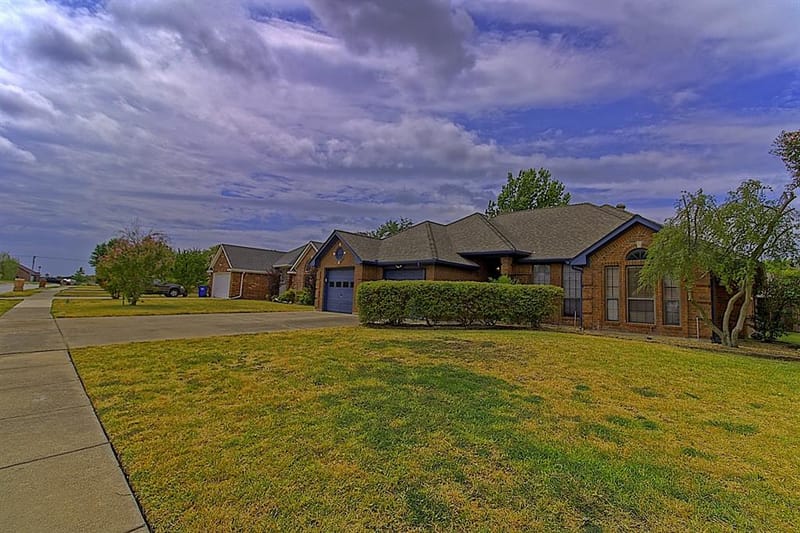 913 York Street, Forney TX 75126 - Photo 2