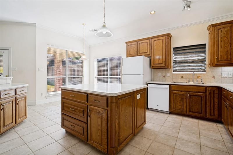 2426 Club Creek Boulevard, Garland TX 75043 - Photo 13