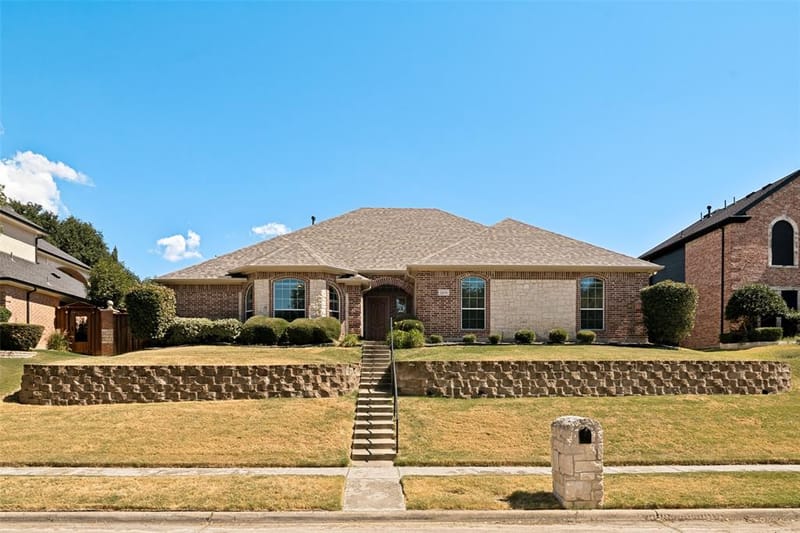 2426 Club Creek Boulevard, Garland TX 75043