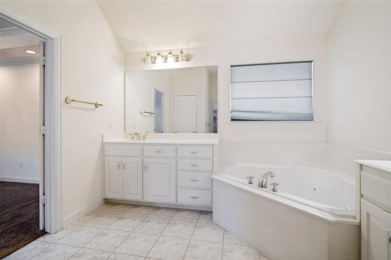 2426 Club Creek Boulevard, Garland TX 75043 - Photo 20