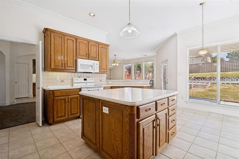 2426 Club Creek Boulevard, Garland TX 75043 - Photo 14