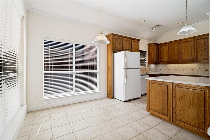 2426 Club Creek Boulevard, Garland TX 75043 - Photo 11