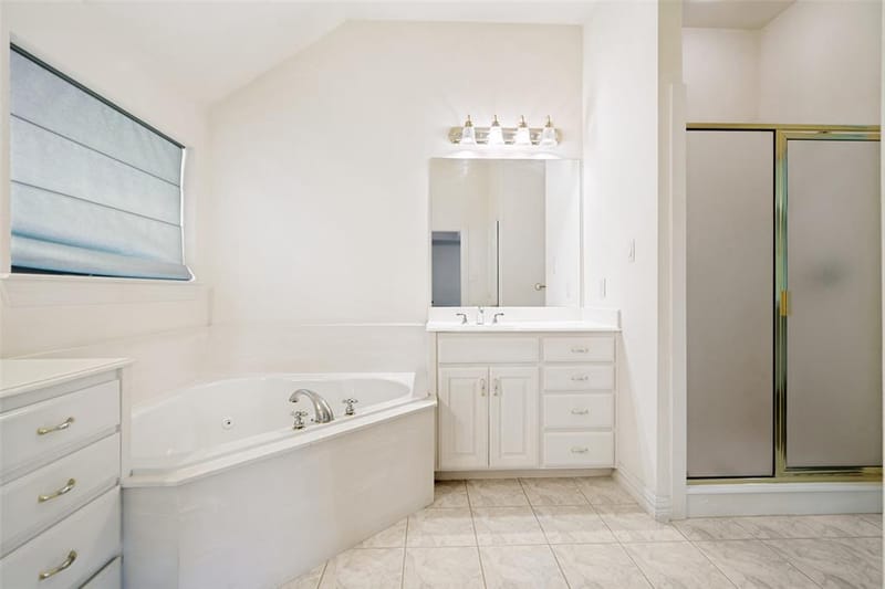 2426 Club Creek Boulevard, Garland TX 75043 - Photo 19