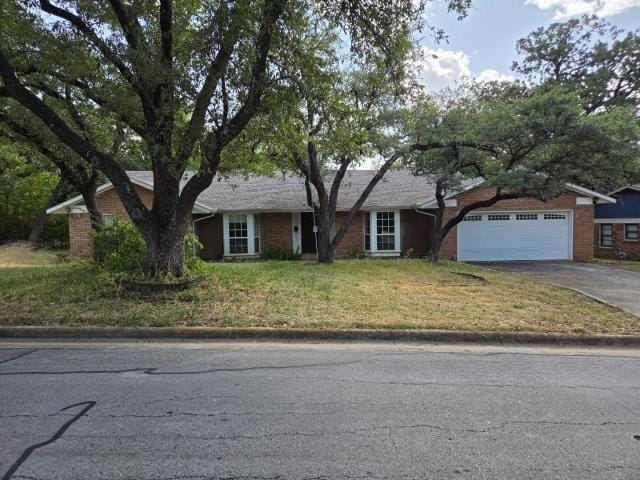 5728 Rockhill Road, Fort Worth TX 76112