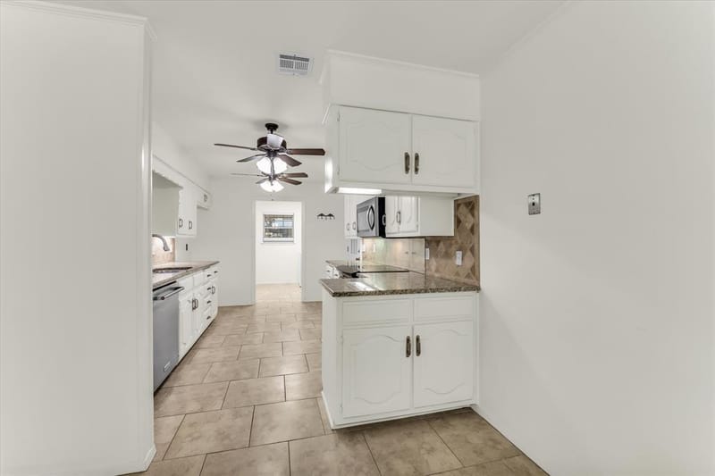 705 Poage Drive, Woodway TX 76712 - Photo 6