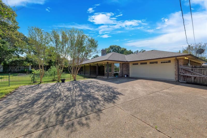 705 Poage Drive, Woodway TX 76712 - Photo 22