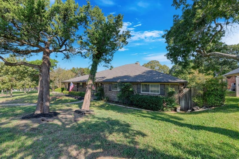 705 Poage Drive, Woodway TX 76712 - Photo 32
