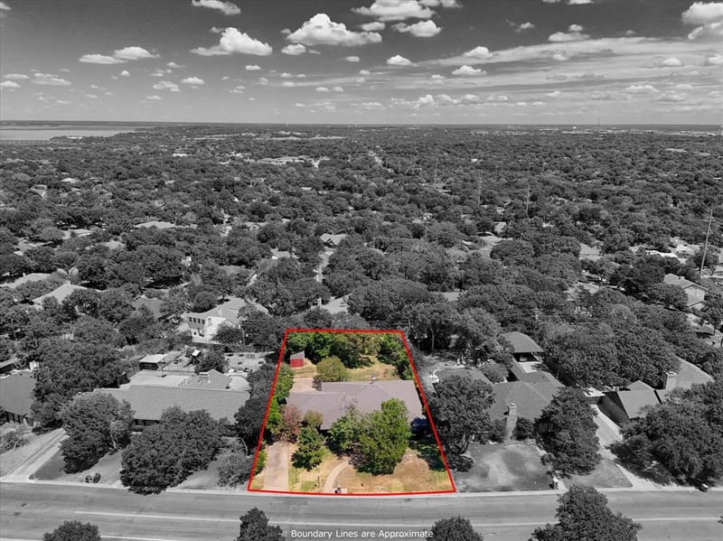705 Poage Drive, Woodway TX 76712 - Photo 38