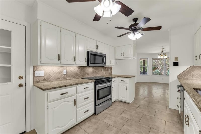 705 Poage Drive, Woodway TX 76712 - Photo 8