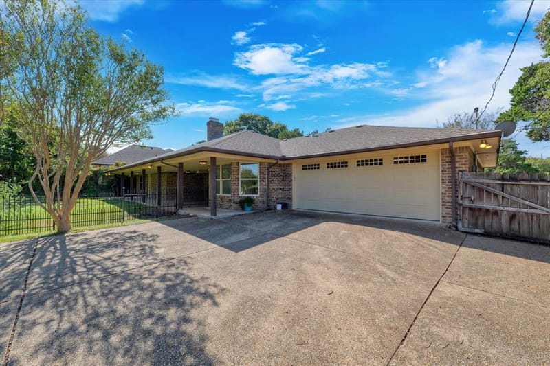 705 Poage Drive, Woodway TX 76712 - Photo 21