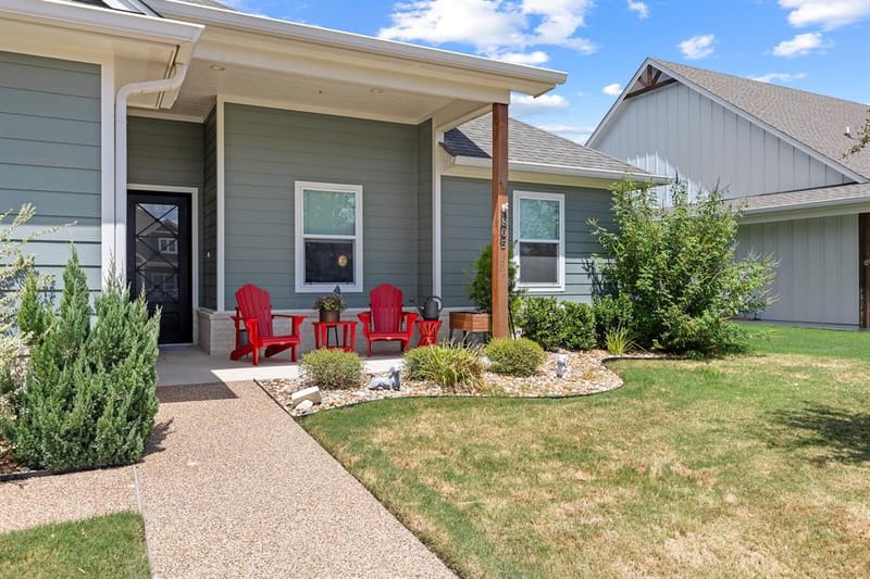 805 Forward Pass Drive, Hewitt TX 76643