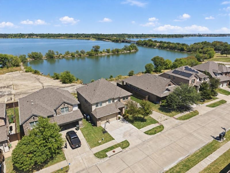2025 Lake Front Trail, Garland TX 75043