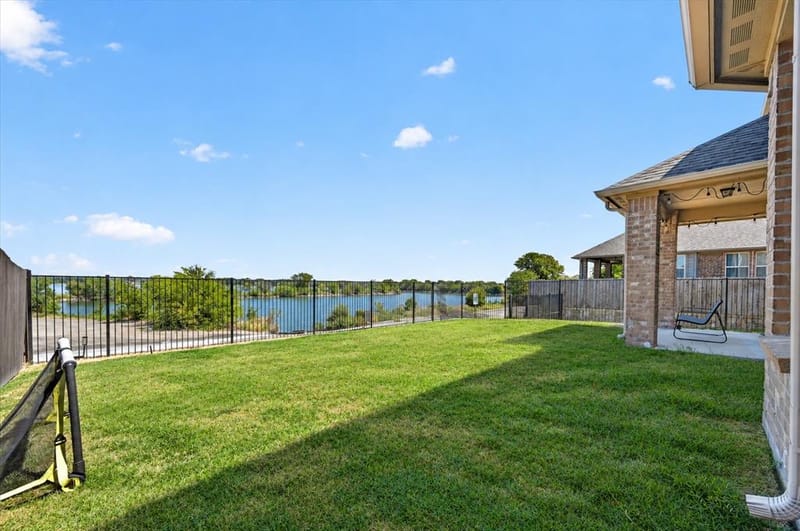 2025 Lake Front Trail, Garland TX 75043 - Photo 29
