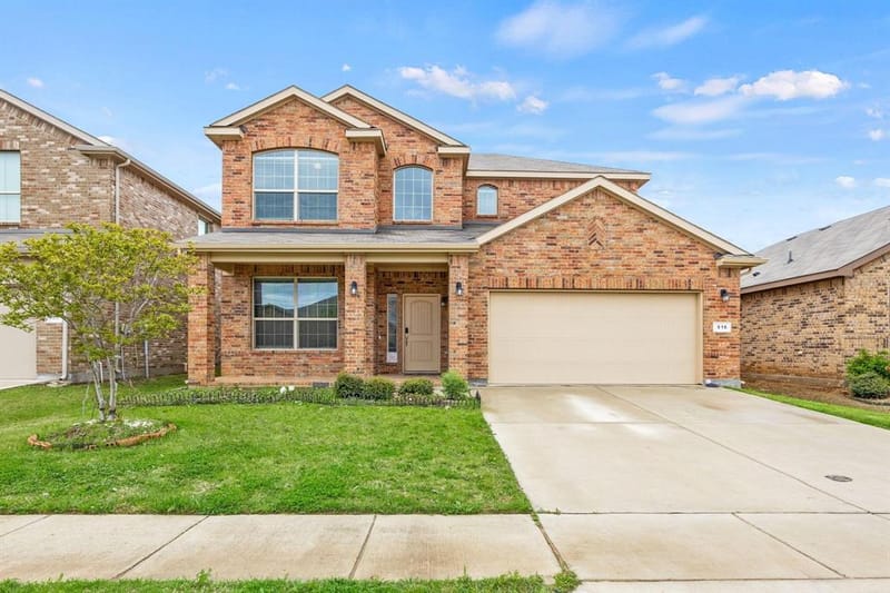 916 Meadow Scape Drive, Fort Worth TX 76028
