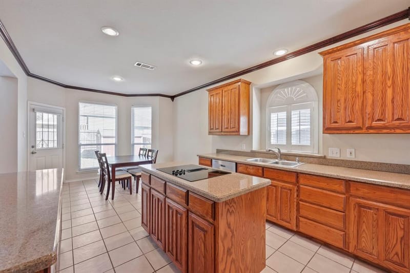 5828 Ivy Glen Drive, Grand Prairie TX 75052 - Photo 8