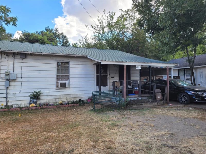 1818 E BOOTH, Paris TX 75460 - Photo 2