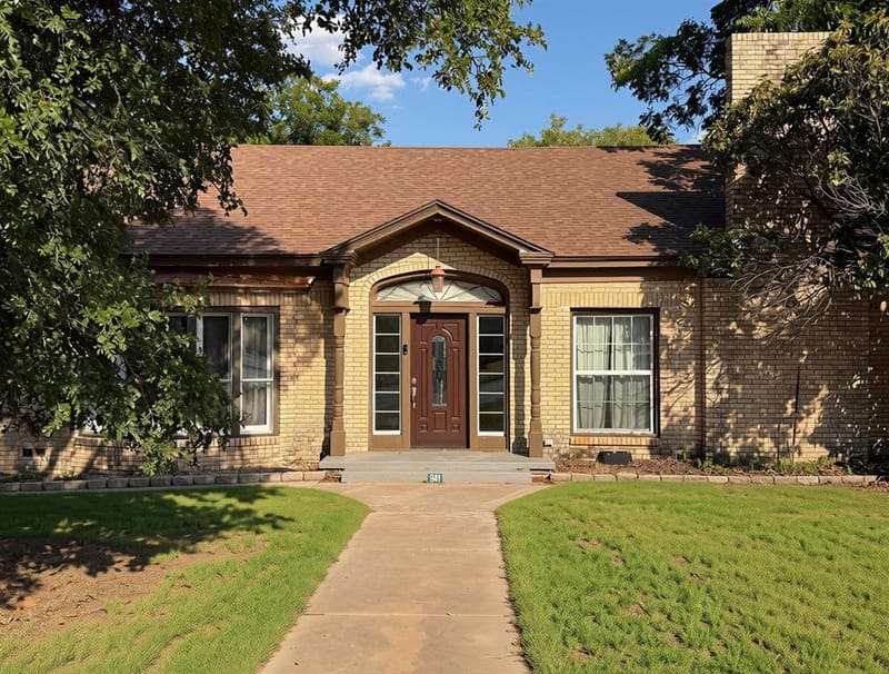 941 S Texas Street, De Leon TX 76444