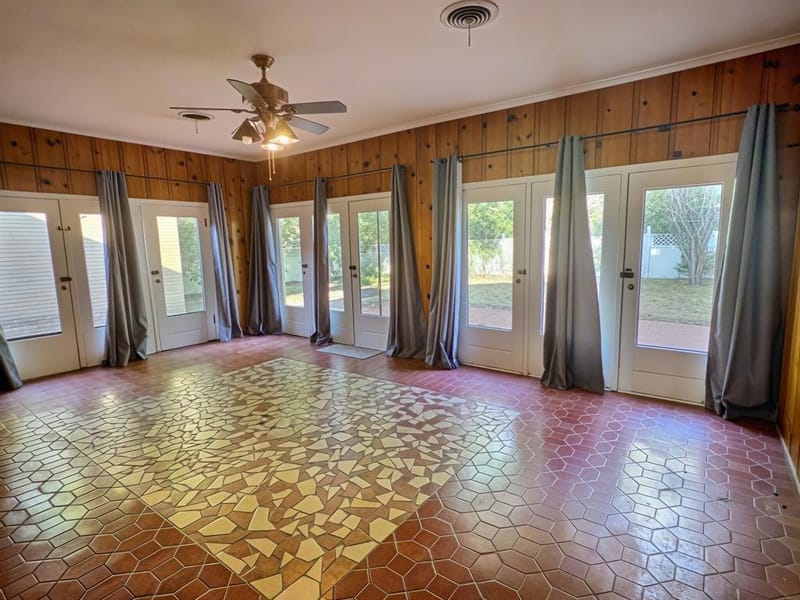 941 S Texas Street, De Leon TX 76444 - Photo 20