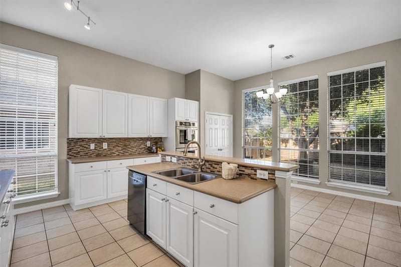 2904 Parkhaven Drive, Flower Mound TX 75022 - Photo 8